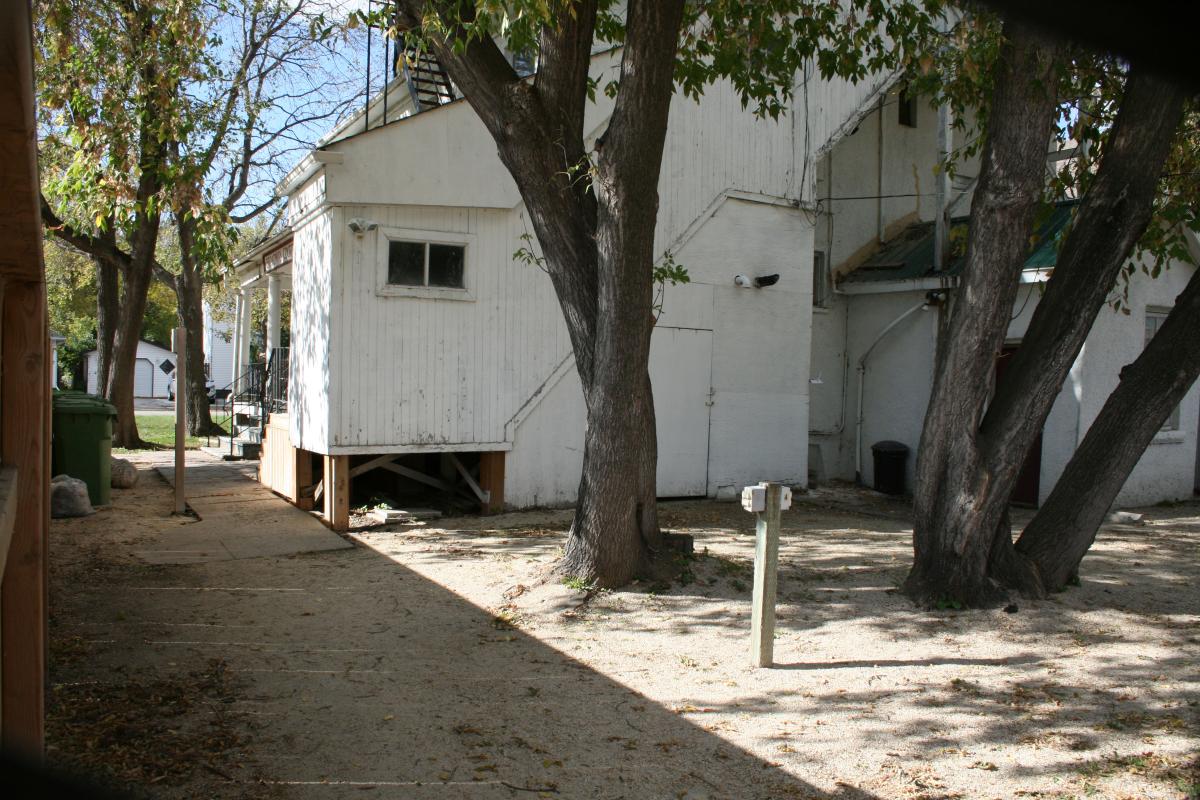 Broadway Court